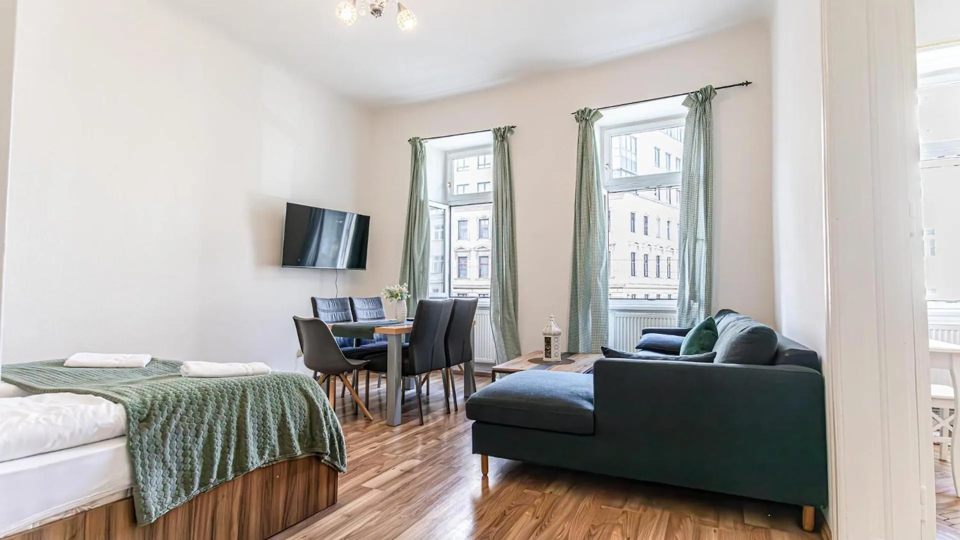 Lejlighed Stylish 2Br Shared Apt, Central With Easy City Access Wien