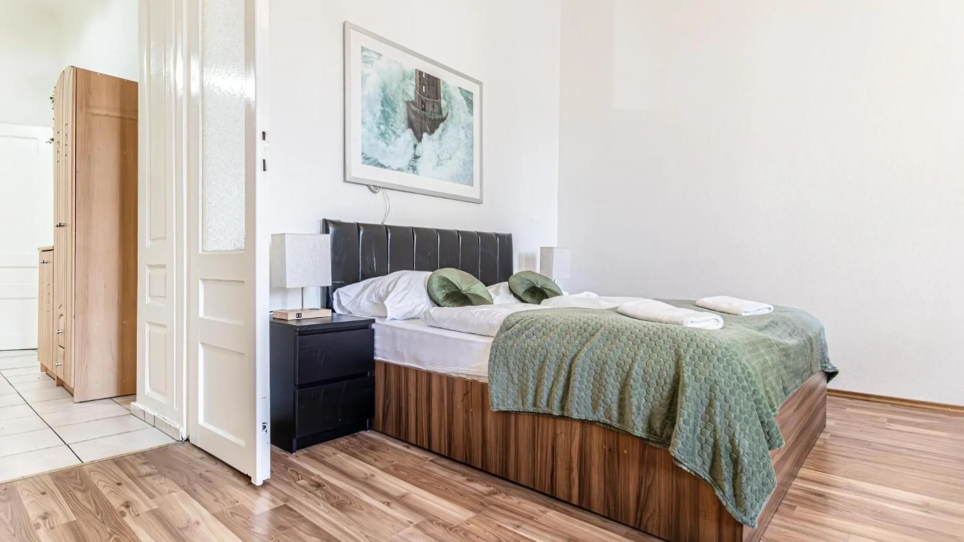 Lejlighed Stylish 2Br Shared Apt, Central With Easy City Access Wien Østrig
