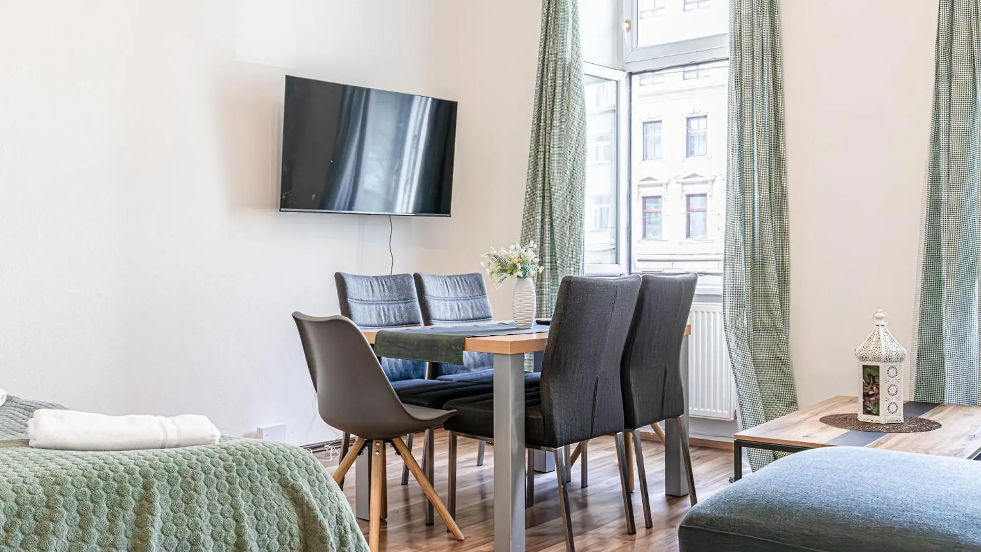 Lejlighed Stylish 2Br Shared Apt, Central With Easy City Access Wien