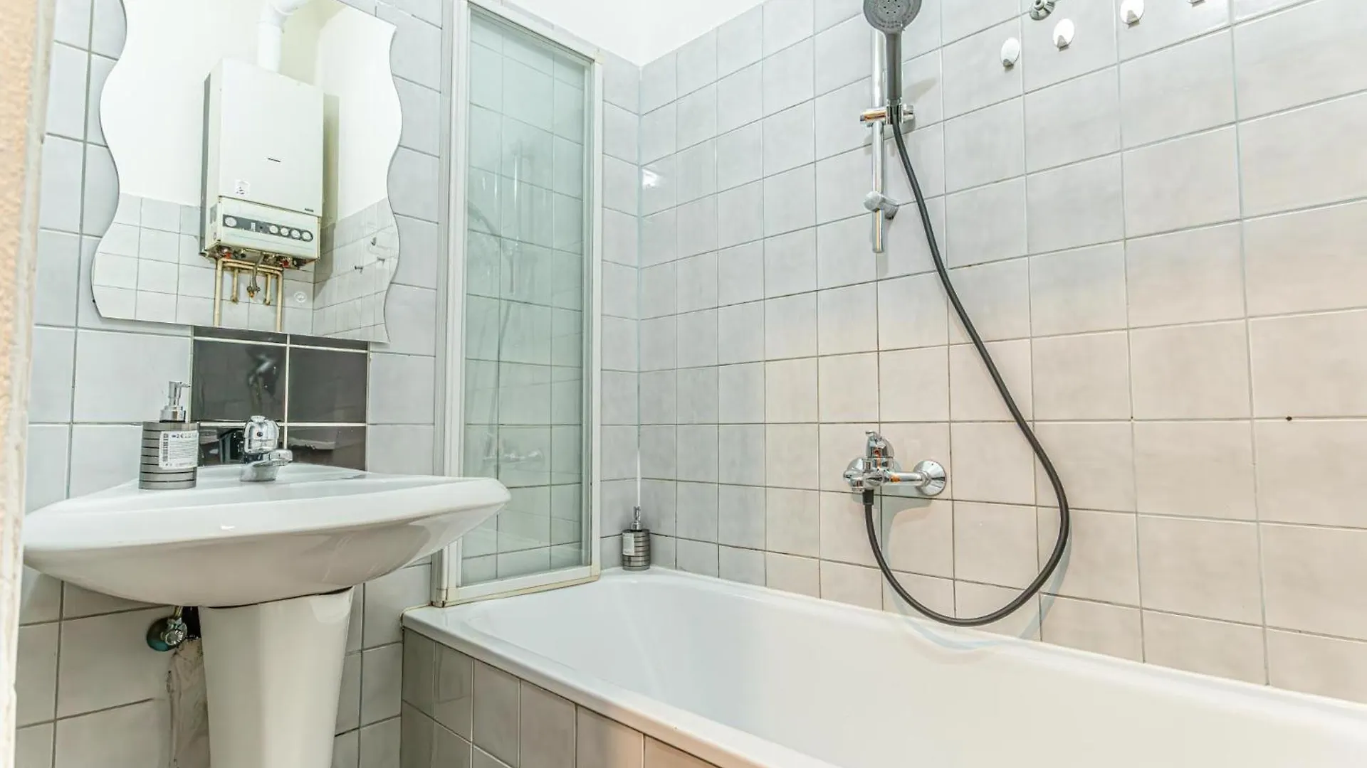 Lejlighed Stylish 2Br Shared Apt, Central With Easy City Access Wien Østrig