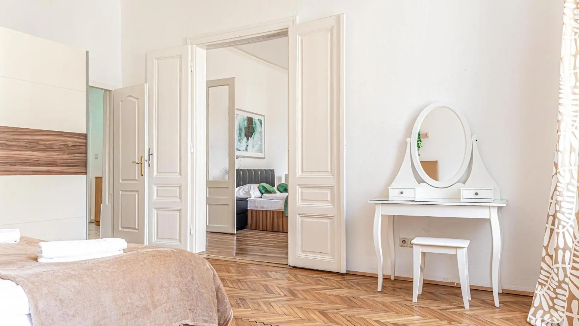 Stylish 2Br Shared Apt, Central With Easy City Access Wien 0*,