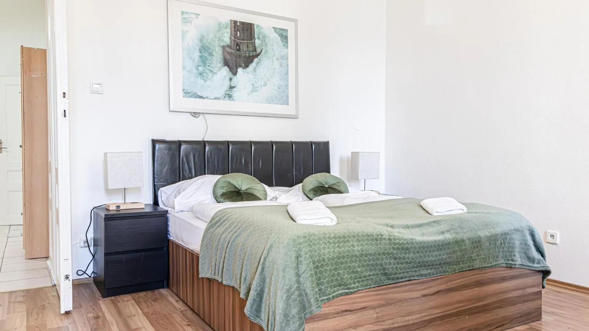 Stylish 2Br Shared Apt, Central With Easy City Access Wien Østrig